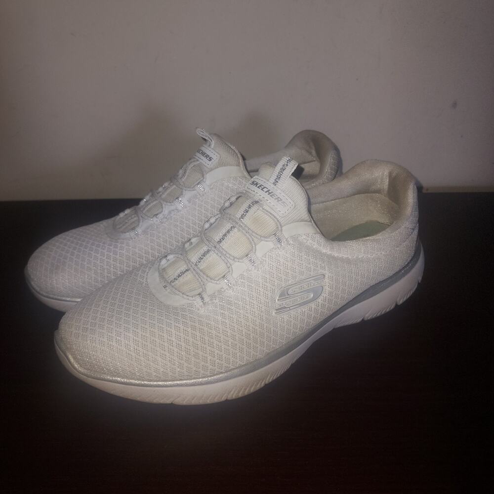 Skechers Womens Sneakers 7M Slip On Memory Foam Summit Shoes Comfort White
